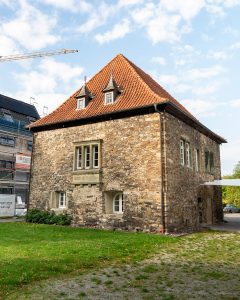 Direkt neben dem Haus Hüsten